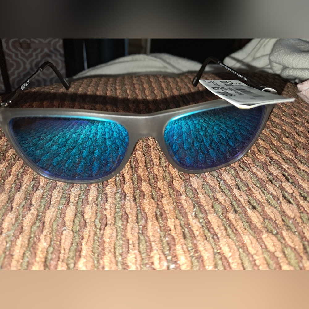 Body Glove Men's Square Sunglasses